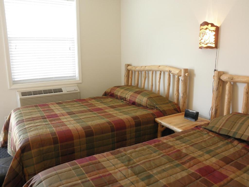 Shaunavon Bear'S Den Lodge חדר תמונה