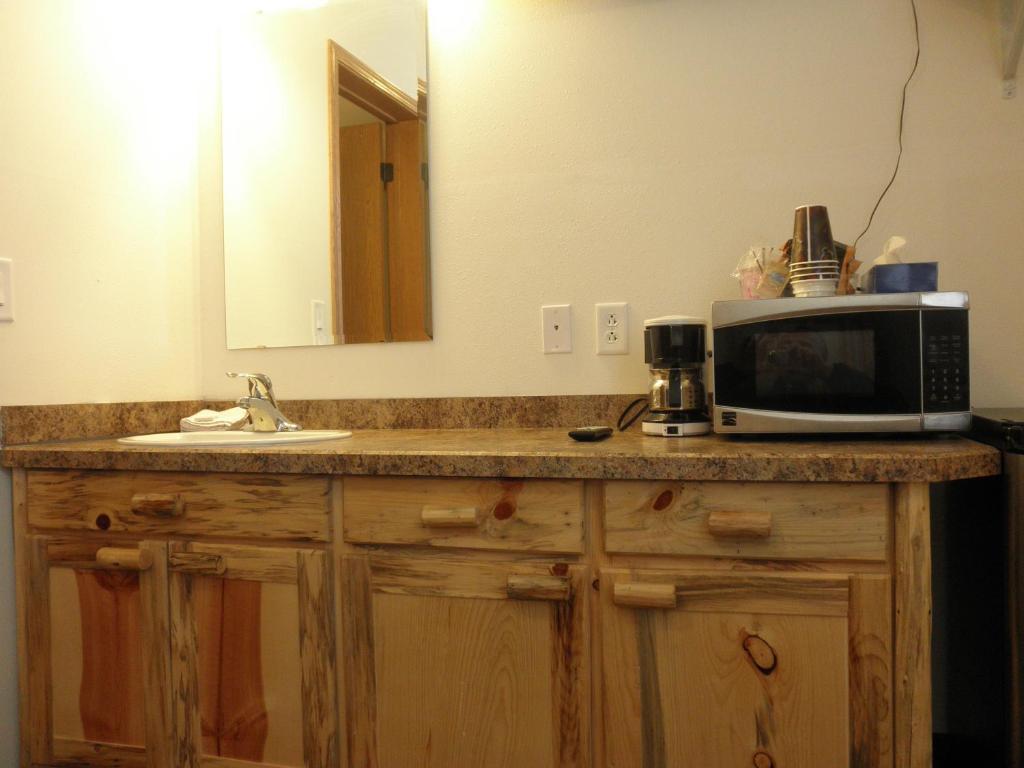 Shaunavon Bear'S Den Lodge חדר תמונה